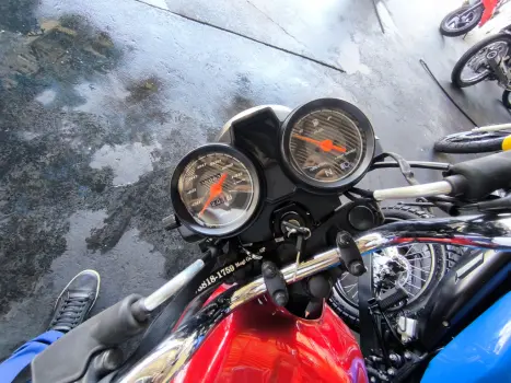 YAMAHA YBR 125 K, Foto 3