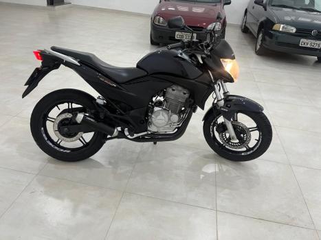 YAMAHA YS Fazer 250 LIMITED EDITION, Foto 4