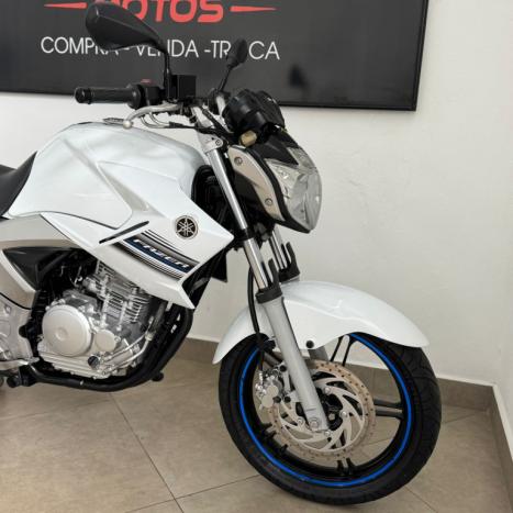 YAMAHA YS Fazer 250 , Foto 2