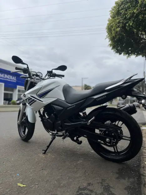 YAMAHA YS Fazer 250 , Foto 1