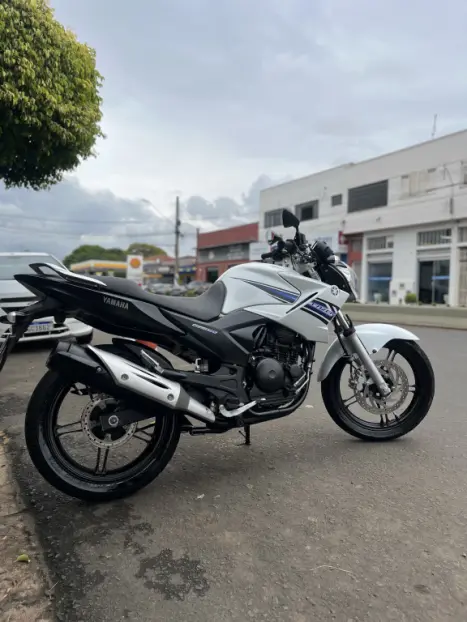YAMAHA YS Fazer 250 , Foto 3