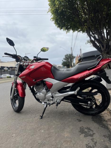 YAMAHA YS Fazer 250 , Foto 3