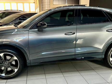 AUDI Q3 , Foto 4