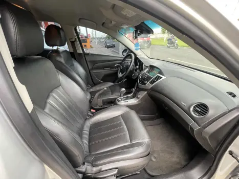 CHEVROLET Cruze Hatch 1.8 16V 4P LT SPORT6 FLEX AUTOMTICO, Foto 14
