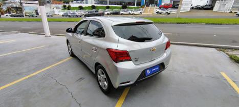 CHEVROLET Onix Hatch 1.4 4P FLEX LT, Foto 5