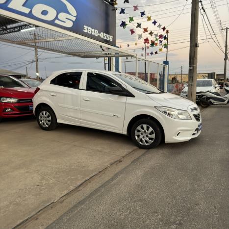 CHEVROLET Onix Hatch 1.0 4P FLEX LT, Foto 2