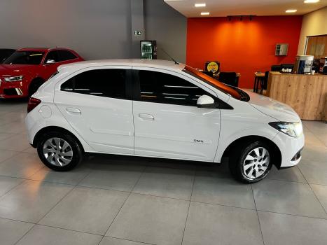 CHEVROLET Onix Hatch 1.4 4P FLEX LT AUTOMTICO, Foto 11