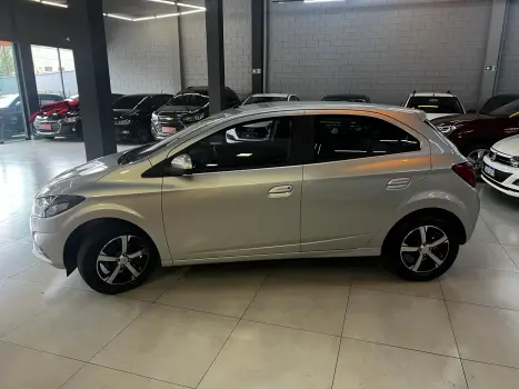 CHEVROLET Onix Hatch 1.4 4P FLEX LTZ, Foto 5