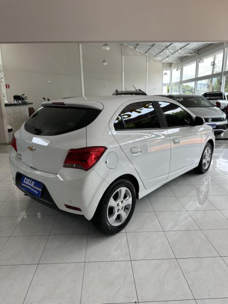 CHEVROLET Onix Hatch 1.4 4P FLEX LT, Foto 4