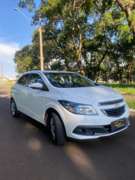 CHEVROLET Onix Hatch 1.4 4P FLEX LT, Foto 2