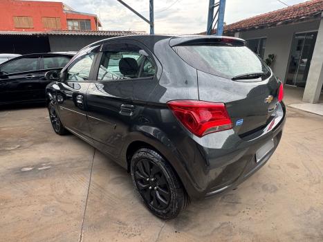 CHEVROLET Onix Hatch 1.4 4P FLEX LT AUTOMTICO, Foto 2