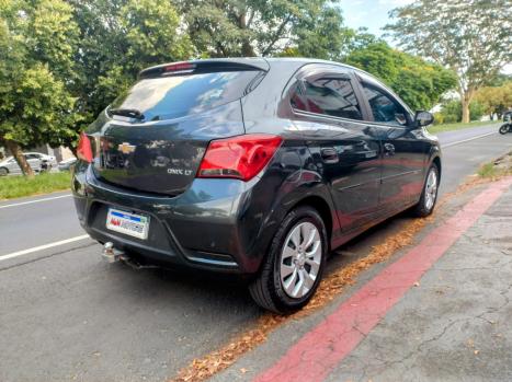 CHEVROLET Onix Hatch 1.4 4P FLEX LT, Foto 9