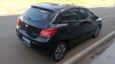 CHEVROLET Onix Hatch 1.4 4P FLEX LTZ, Foto 7