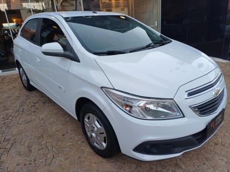 CHEVROLET Onix Hatch 1.0 4P FLEX LT, Foto 2