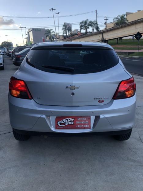CHEVROLET Onix Hatch 1.4 4P FLEX LTZ, Foto 4