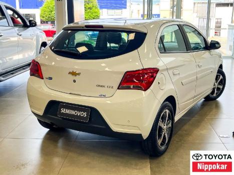 CHEVROLET Onix Hatch 1.4 4P FLEX LTZ, Foto 8