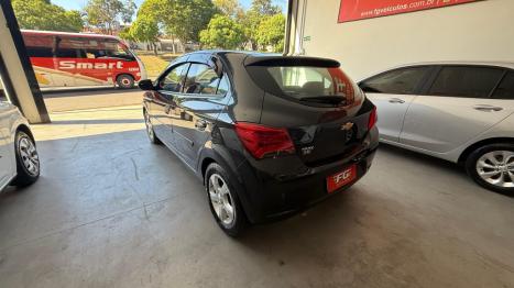 CHEVROLET Onix Hatch 1.4 4P FLEX LT, Foto 8