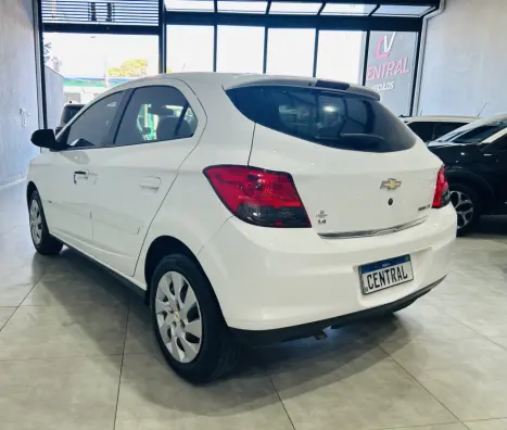 CHEVROLET Onix Hatch 1.4 4P FLEX LT, Foto 5
