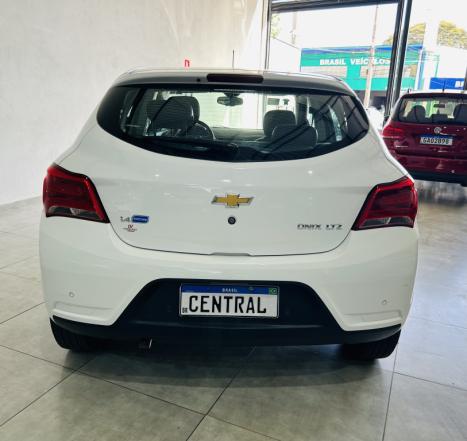 CHEVROLET Onix Hatch 1.4 4P FLEX LTZ, Foto 3