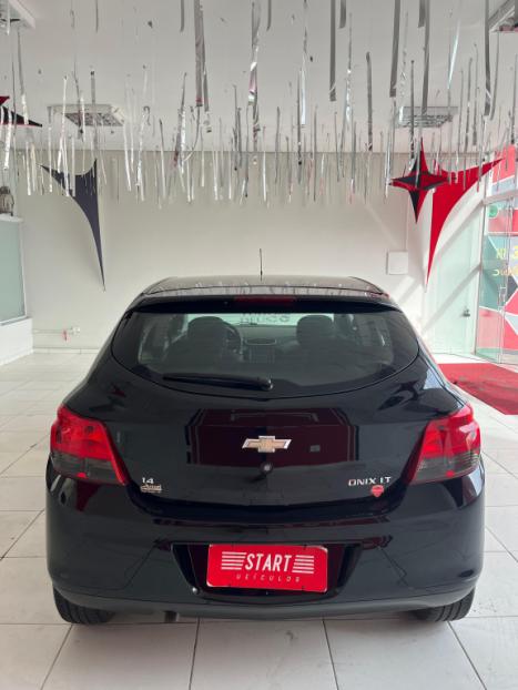 CHEVROLET Onix Hatch 1.4 4P FLEX LT, Foto 6