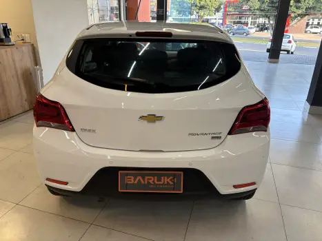 CHEVROLET Onix Hatch 1.4 4P FLEX ADVANTAGE AUTOMTICO, Foto 9