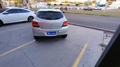 CHEVROLET Onix Hatch 1.4 4P FLEX LTZ, Foto 7