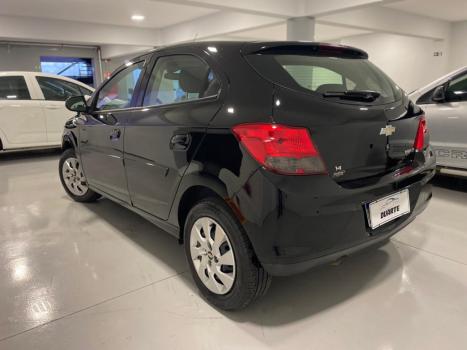 CHEVROLET Onix Hatch 1.4 4P FLEX LT, Foto 4