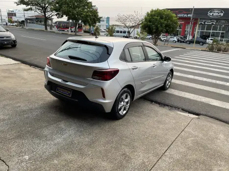 CHEVROLET Onix Hatch 1.0 4P FLEX TURBO, Foto 4