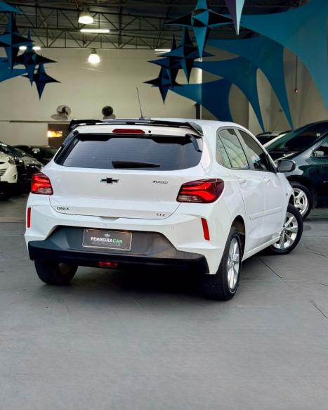 CHEVROLET Onix Hatch 1.0 4P FLEX LTZ TURBO, Foto 4