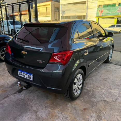 CHEVROLET Onix Hatch 1.0 4P FLEX LT, Foto 4