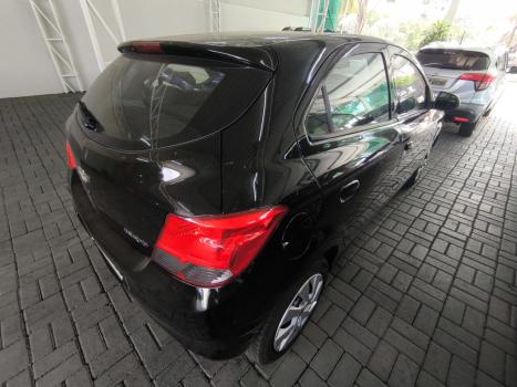 CHEVROLET Onix Hatch 1.4 4P FLEX LT, Foto 4