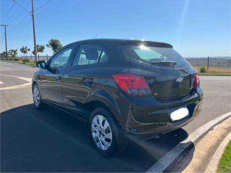 CHEVROLET Onix Hatch 1.4 4P FLEX LT, Foto 5