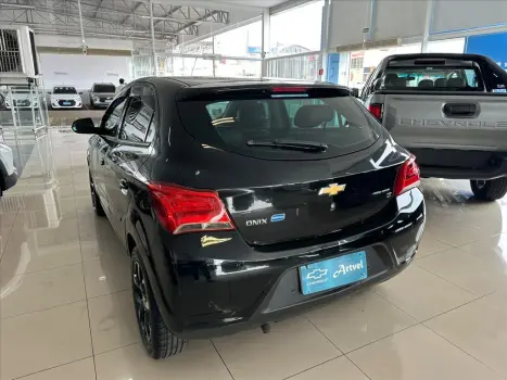 CHEVROLET Onix Hatch 1.0 4P FLEX LT, Foto 6