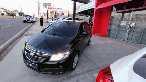 CHEVROLET Onix Hatch 1.4 4P FLEX LT, Foto 2