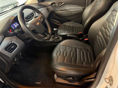 CHEVROLET Onix Hatch 1.4 4P FLEX LTZ, Foto 15