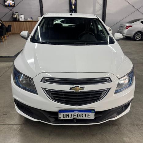 CHEVROLET Onix Hatch 1.4 4P FLEX LT, Foto 2
