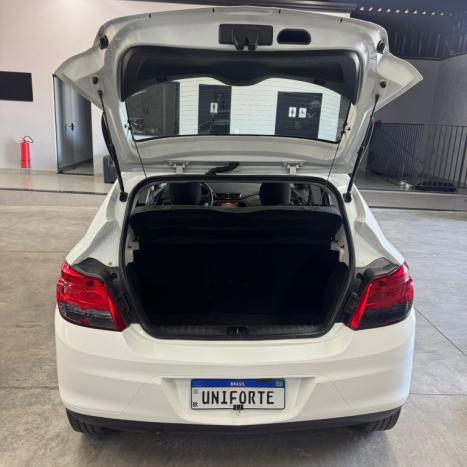 CHEVROLET Onix Hatch 1.4 4P FLEX LT, Foto 10