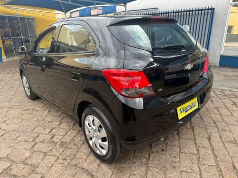 CHEVROLET Onix Hatch 1.4 4P FLEX LT, Foto 4