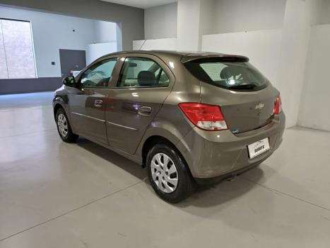 CHEVROLET Onix Hatch 1.0 12V 4P FLEX LT, Foto 4