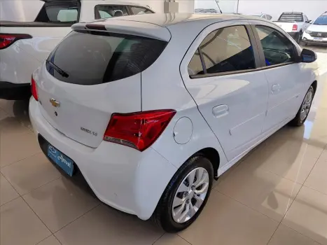 CHEVROLET Onix Hatch 1.4 4P FLEX LT, Foto 5