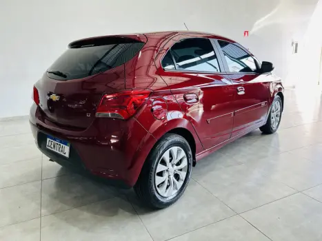CHEVROLET Onix Hatch 1.4 4P FLEX LT AUTOMTICO, Foto 2