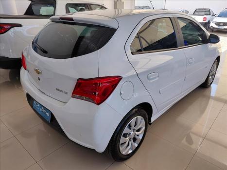CHEVROLET Onix Hatch 1.4 4P FLEX LT, Foto 5
