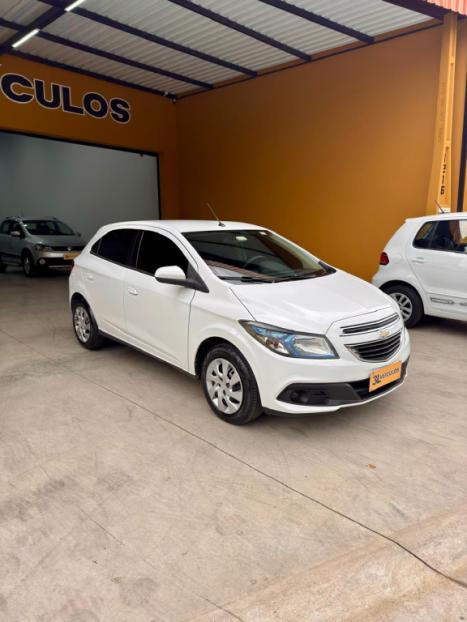 CHEVROLET Onix Hatch 1.4 4P FLEX LT, Foto 3