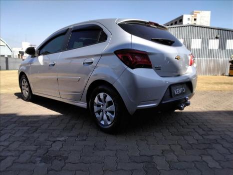 CHEVROLET Onix Hatch 1.0 4P FLEX LT, Foto 6