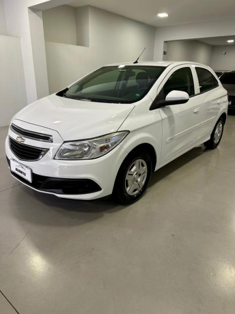 CHEVROLET Onix Hatch 1.0 4P FLEX LT, Foto 3