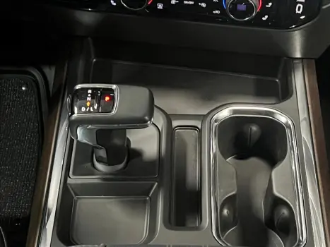 CHEVROLET Silverado 5.3 V8 1500 HIGH COUNTRY CABINE DUPLA 4X4 AUTOMTICO, Foto 18