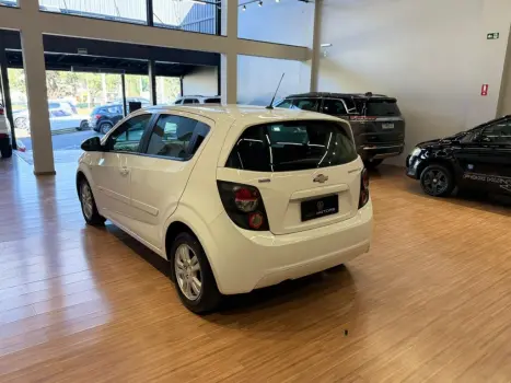 CHEVROLET Sonic Hatch 1.6 16V 4P LT FLEX, Foto 2