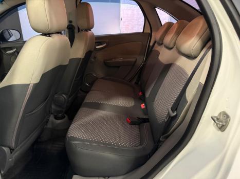 FIAT Grand Siena 1.6 16V 4P ESSENCE FLEX, Foto 14