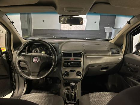 FIAT Punto 1.4 FLEX 4P, Foto 15