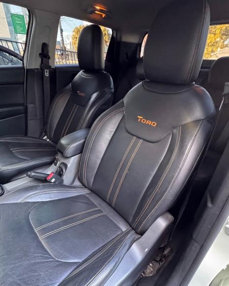 FIAT Toro 2.0 16V 4P VOLCANO 4WD TURBO DIESEL AUTOMTICO, Foto 9
